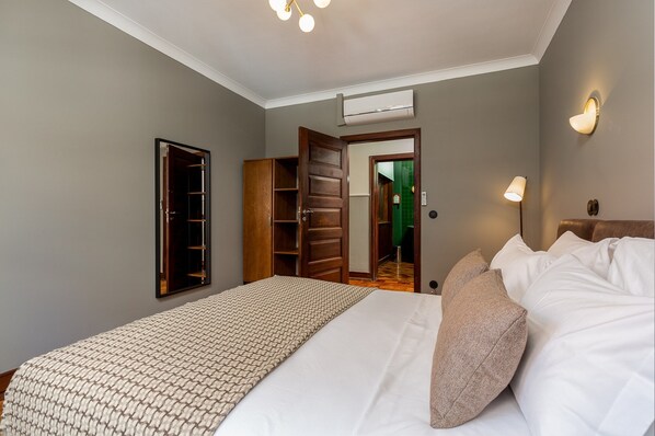 Room - Spacious Family Apartment in Porto (Porto)
