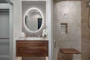 Shower, hair dryer - South Oak Retreat - convenient luxury by gondola! (Telluride)