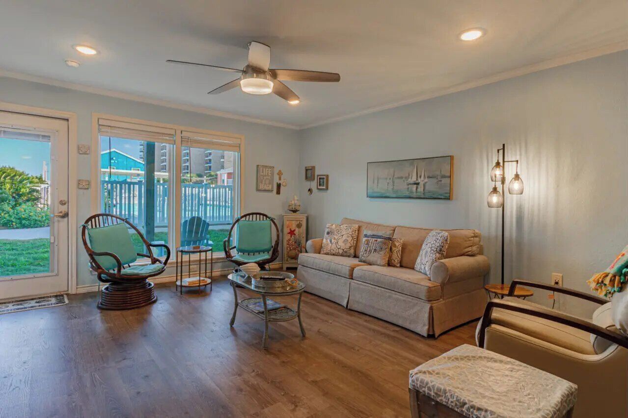 Smart-TV, bordtennis og bøker