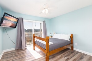 4 soverom, strykejern/-brett, wi-fi (inkludert) og sengetøy