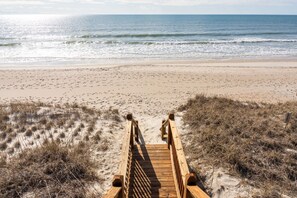 On the beach - Boomerang: Oceanfront Log Cabin in N. Topsail (North Topsail Beach)