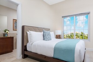 2 bedrooms, in-room safe, iron/ironing board, free WiFi