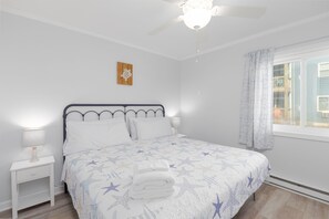 1 bedroom, iron/ironing board, free WiFi, bed sheets - Coastal Serenity! Refresh and Relax @Holy Shells! (North Topsail Beach)