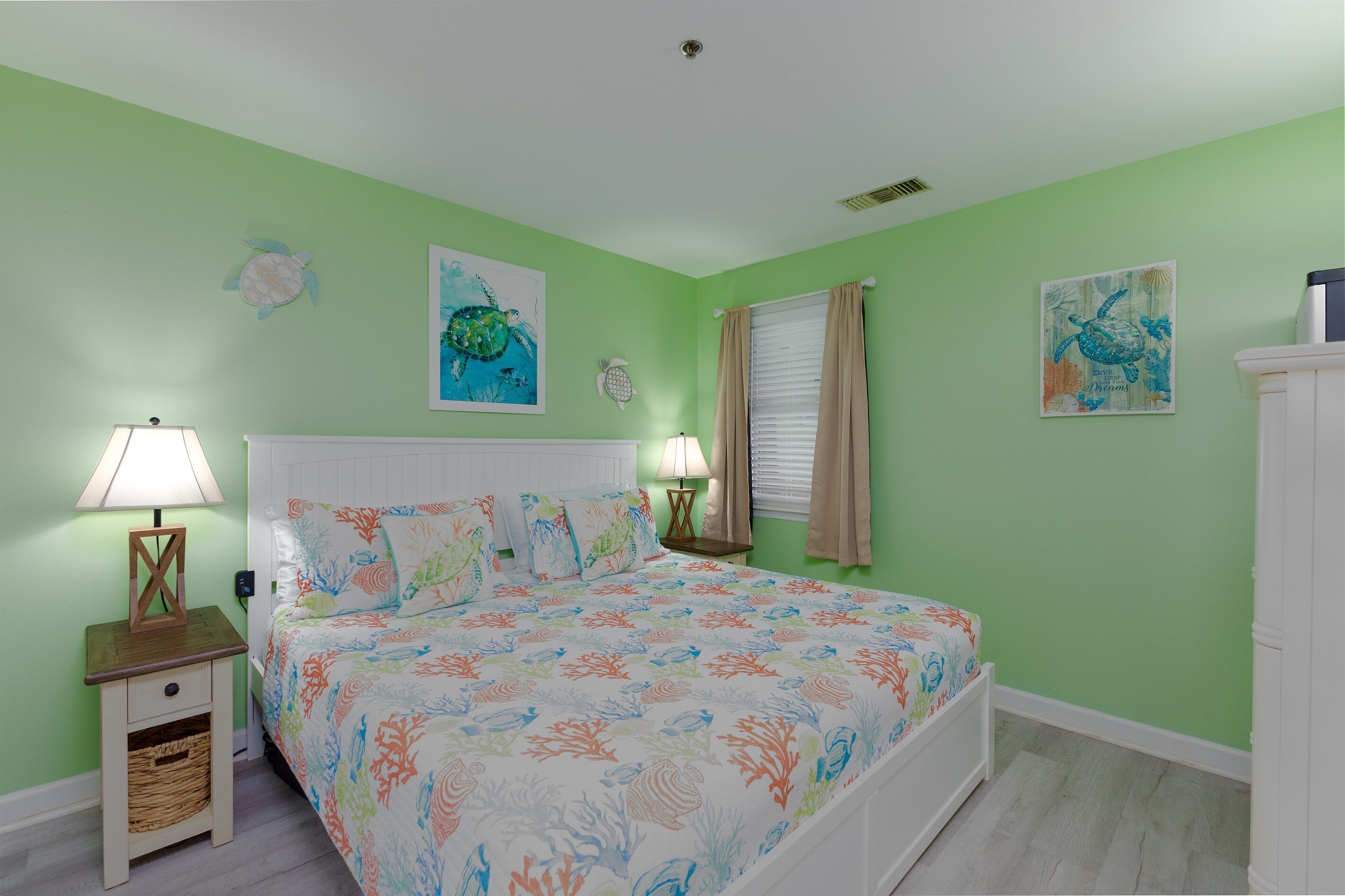 Capri Sun: Luxe Oceanfront Escape @ Villa Capriani - Topsail Island, NC