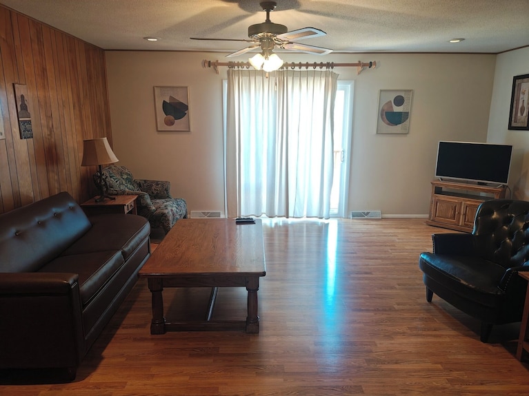 Spacious Lake House With View Of Norfork Lake - Mountain Home, AR