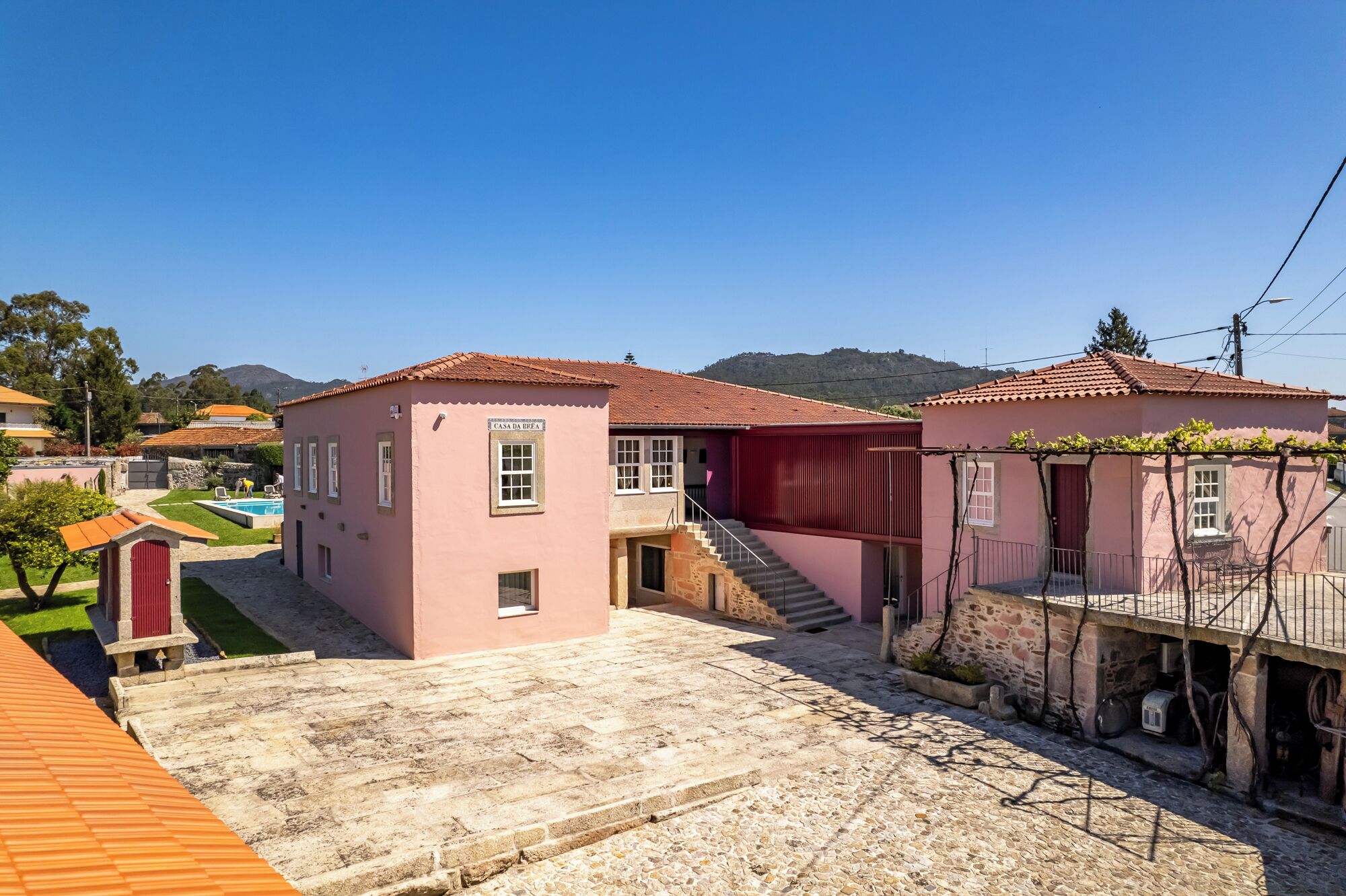 Πρόσοψη καταλύματος