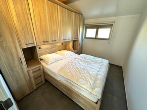 House | 2 bilik tidur, dilengkapkan perabot secara berasingan