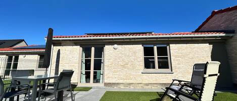 House | Outdoor dining