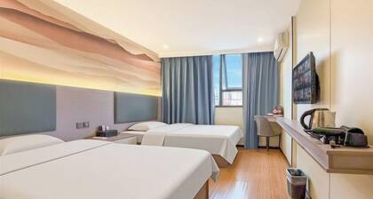 Nanning Tian'en Hotel (Xiuxiang Metro Station, Guangxi University Branch)