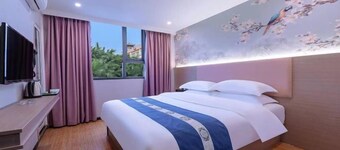 Nanning Tian'en Hotel (Xiuxiang Metro Station, Guangxi University Branch)