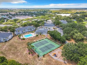 Sport court - Spacious Getaway with Pool on stunning Golf Course (Haines City)