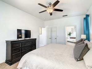 7 bedrooms, free WiFi, bed sheets