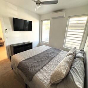4 bedrooms, free WiFi, bed sheets