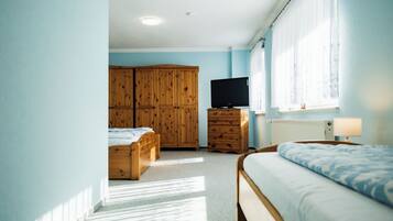 3 bedrooms, WiFi, bed sheets