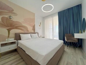 2 bedrooms, desk, iron/ironing board, WiFi - The First House Free Parking (Timișoara)