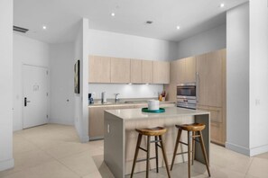 Fridge, microwave, dishwasher, coffee/tea maker