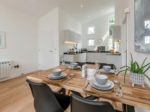 Dining - 2 bedroom accommodation in Carbis Bay, near St Ives (Carbis Bay, near St Ives)