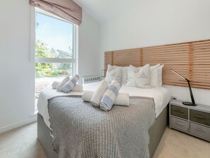2 bedrooms, free WiFi, bed sheets - 2 bedroom accommodation in Carbis Bay, near St Ives (Carbis Bay, near St Ives)
