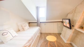 熨斗/熨衣板、WiFi、床单