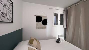 1 soveværelse, strygejern/strygebræt, internetforbindelse, sengetøj