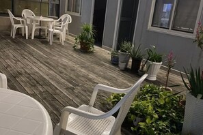 Khu ẩm thực ngoài trời
