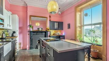 Dishwasher, highchair