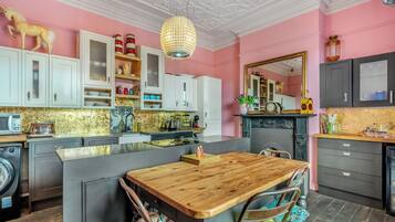 Lave-vaisselle, chaise haute