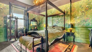 5 bedrooms, free WiFi, bed sheets