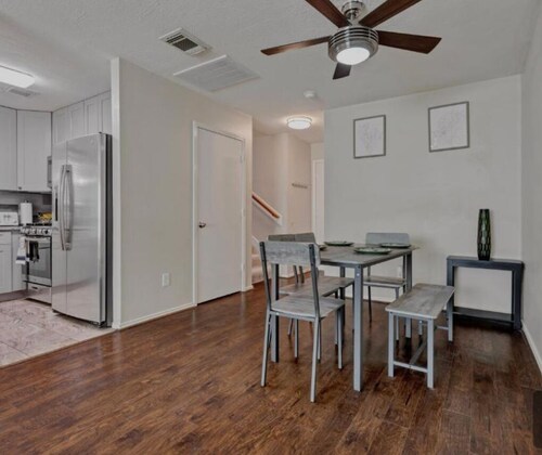 Cozy New Listing! 3-bedroom house with AC, WiFi in 3rd Ward Houston/ UofH