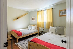 3 soverom, strykejern/-brett, wi-fi og sengetøy