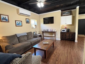 تلفزيون ذكي، كُتُب، ستيريو