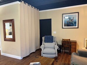 تلفزيون ذكي، كُتُب، ستيريو