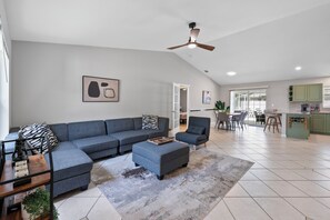 Smart-TV, Tischtennisplatte