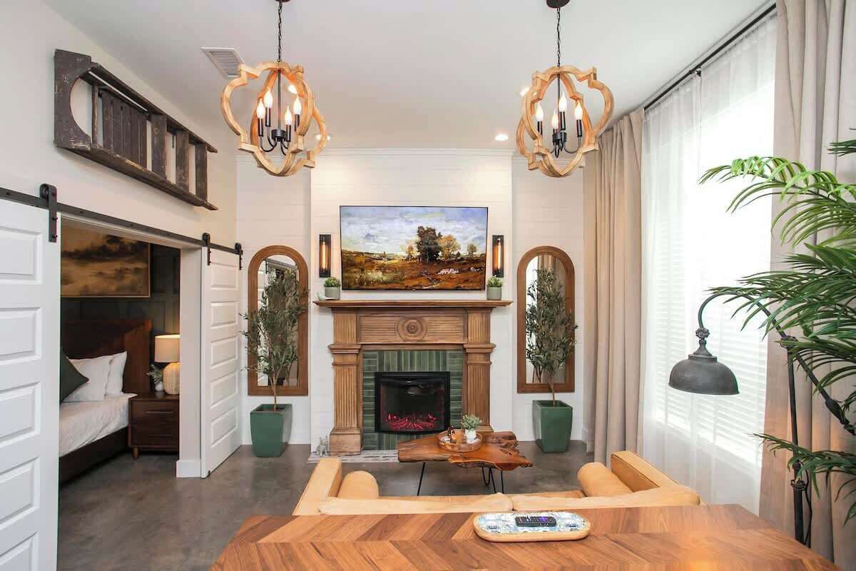 TV, fireplace, offices