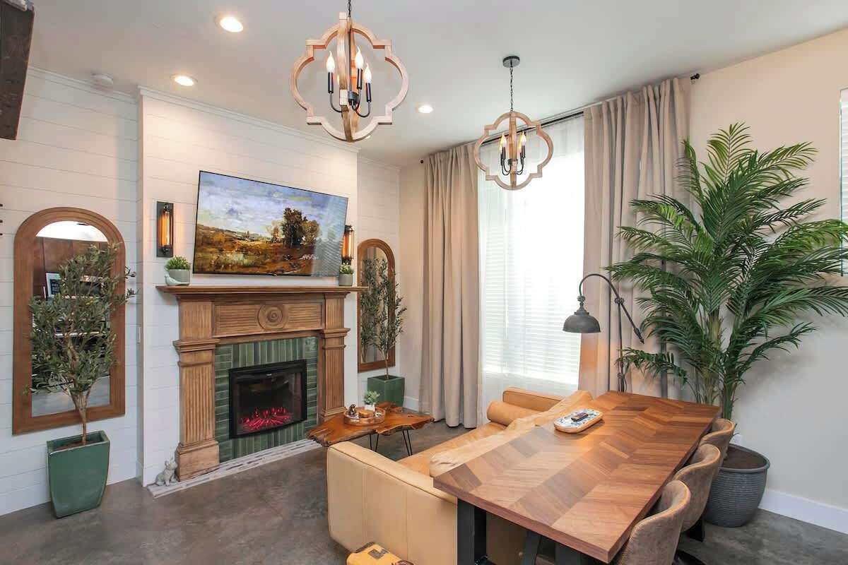 TV, fireplace, offices