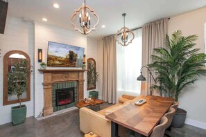 TV, fireplace, offices