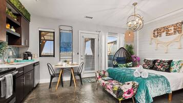 1 Schlafzimmer, BĂŒgeleisen/BĂŒgelbrett, WLAN, BettwĂ€sche