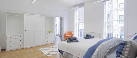 1 bedroom, iron/ironing board, travel cot, free WiFi