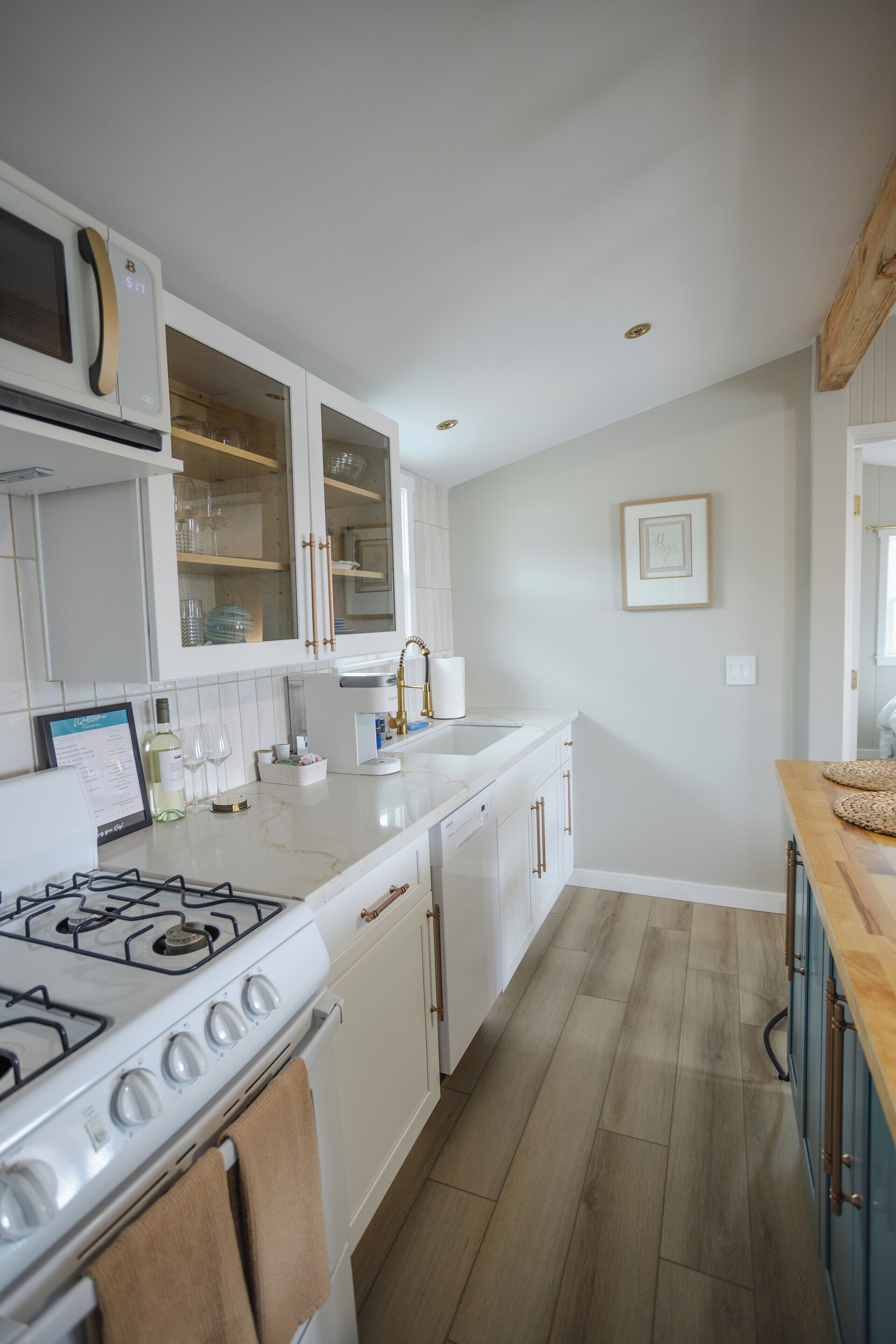 冰箱、微波炉、烤箱、炉灶