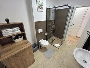 Shower, shampoo - City South Apartments 6 Free Parking (Timișoara)