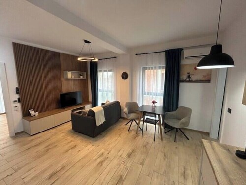 City South Apartments 1  Free Parking