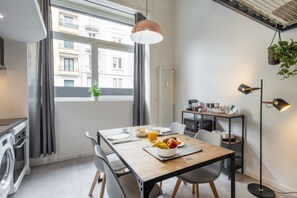 Dining - Carlo d'Adda, 11 - The cinema at home (Milan)