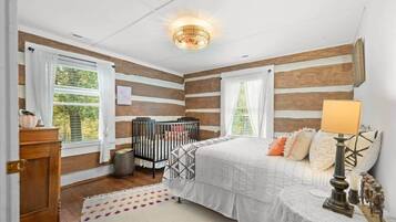 3 habitaciones, tabla de planchar con plancha, wifi y ropa de cama