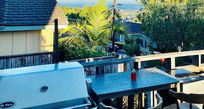 Quiet Room in American Riviera Cottage, with Ocean View in charming older home