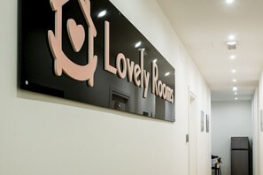 Interior - Lovely Rooms - Room 2 by Rentbeat (Civitavecchia)