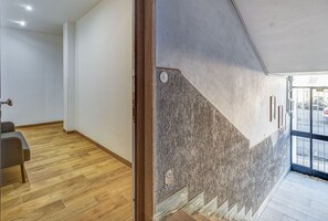 Interior - Lovely Rooms - Room 2 by Rentbeat (Civitavecchia)