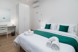 Unclassified image, 3 of 54, button