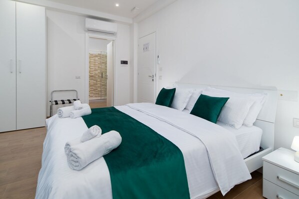 1 bedroom, in-room safe, iron/ironing board, WiFi