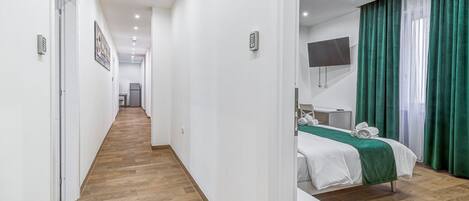 1 habitación, tabla de planchar con plancha, wifi y ropa de cama