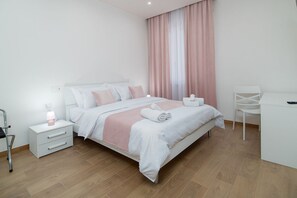 1 chambre, coffres-forts dans les chambres, fer et planche à repasser